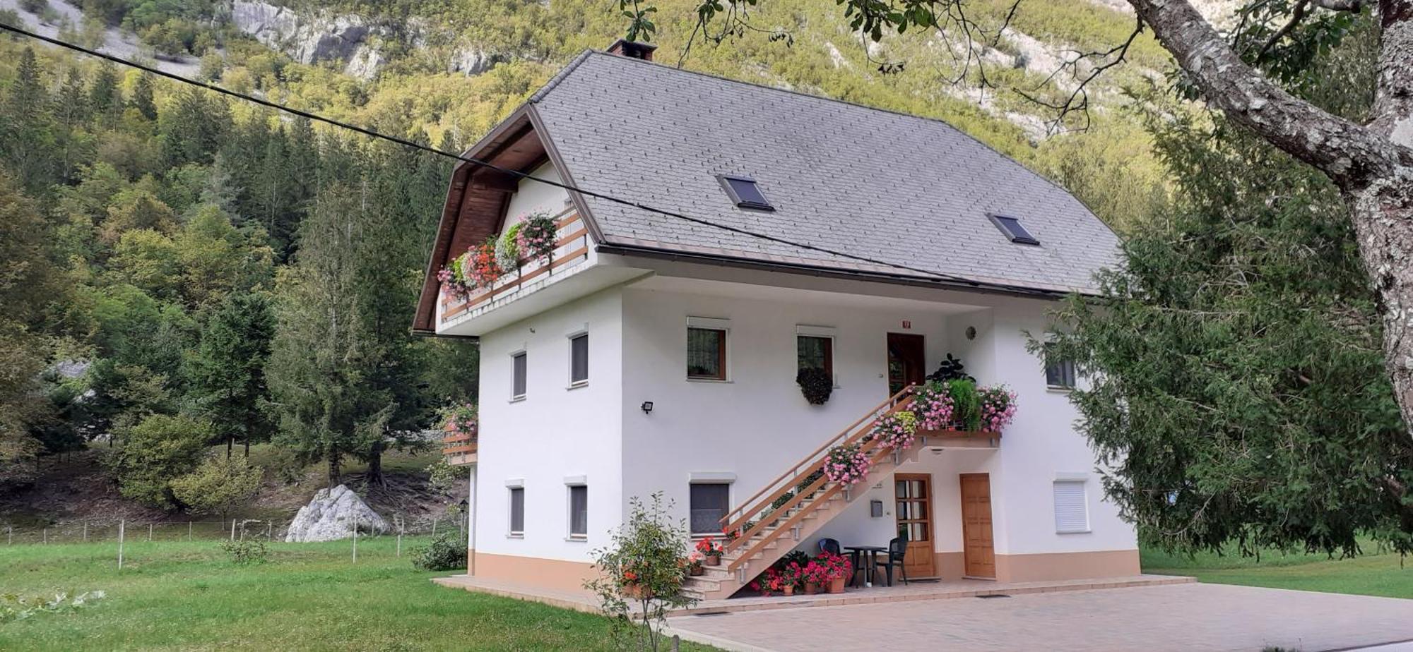 Apartma Pod Rozem Soča Εξωτερικό φωτογραφία